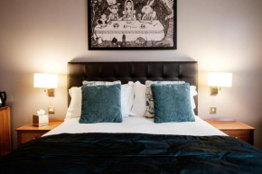 Отель The Mad Hatter Hotel  Лондон